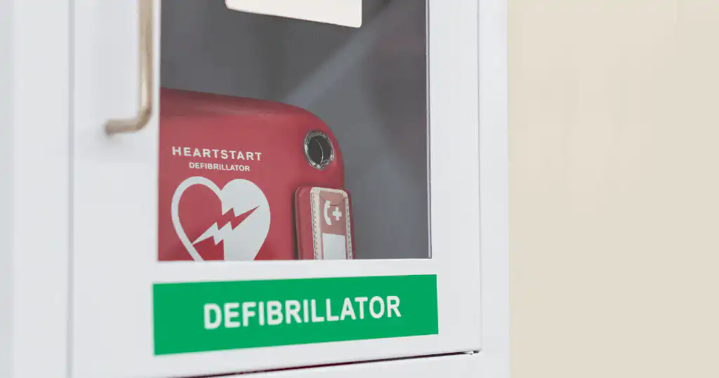 Obec získala dotáciu na automatický externý defibrilátor