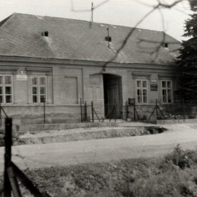 1_budova_byvaleho_obecneho_uradu_-_MNVmiestneho_narodneho_vyboru_a_posty