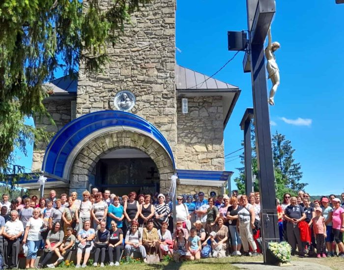 Navštívili sme Mariánske pútnické miesto a hrob p. dekana Petra Blahovca v Oščadnici