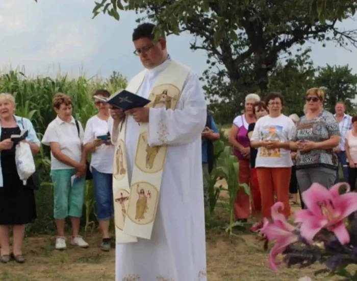 Posvätenie prícestného kríža