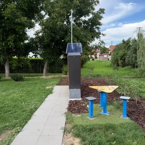 Solárna lavička 3 veľkej veľkosti
